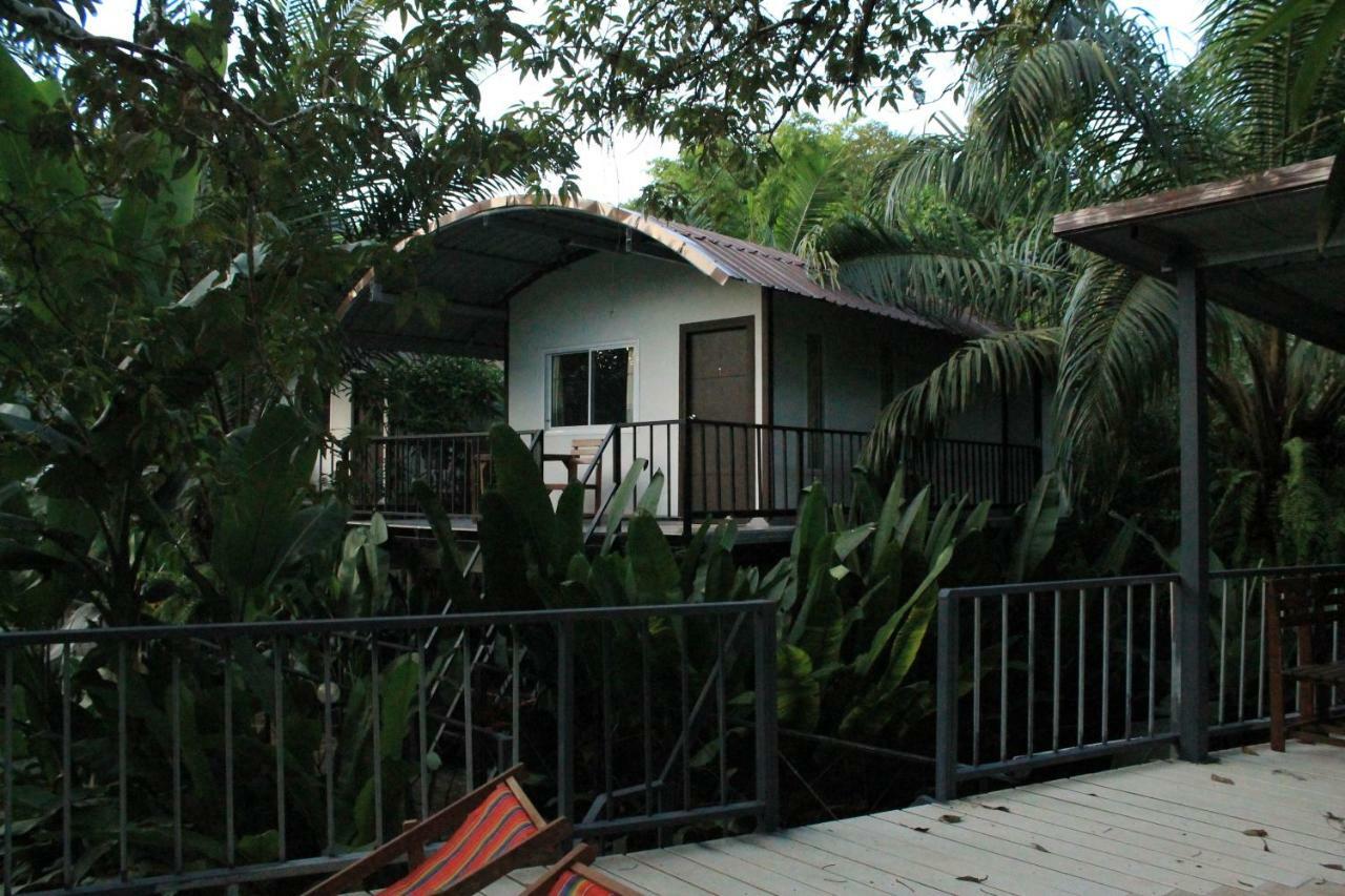 Khaosok River Camp Khao Sok National Park Exterior photo